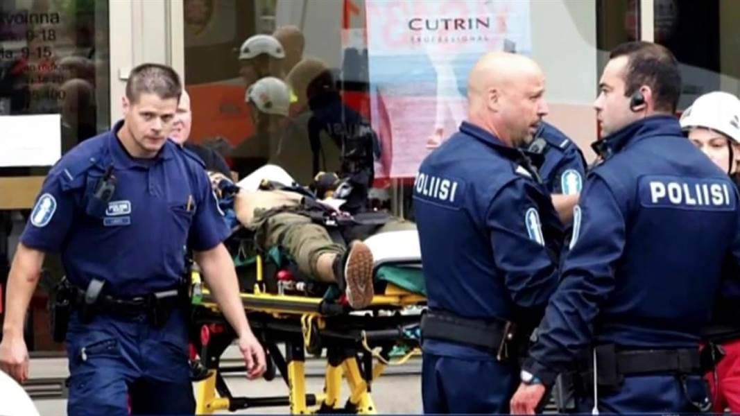 Terrorista gyilkosnak minősítette a finn rendőrség a 18 éves késelőt