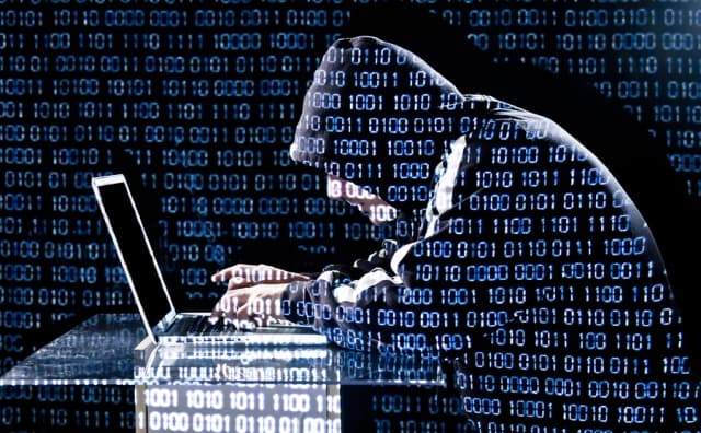 INTERPOL: Több mint 21 ezer embert vettek őrizetbe digitális csalás miatt