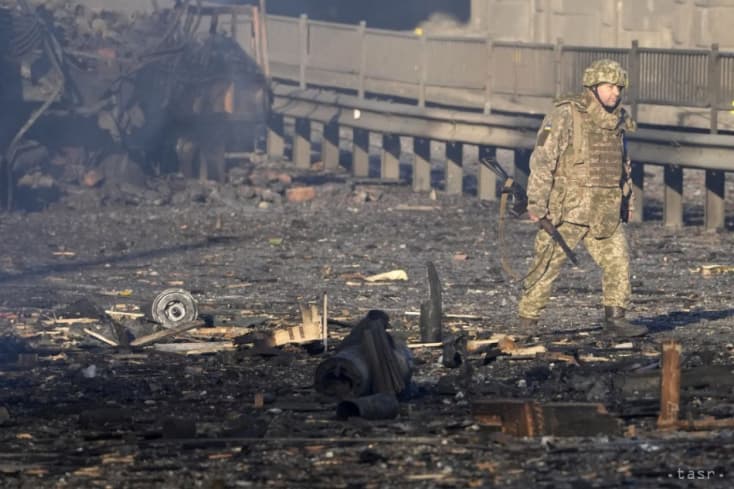 Rakétatámadás érte Kijevet és környékét, több civil megsérült
