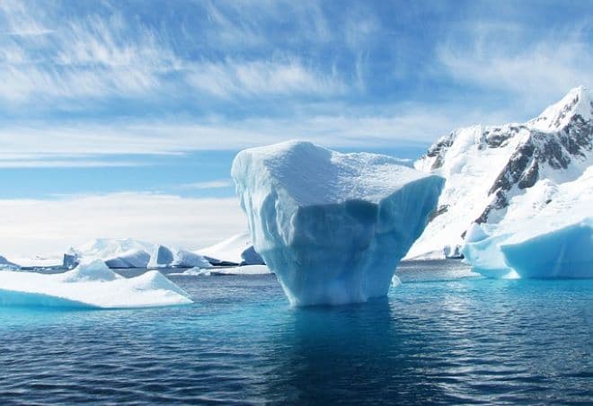 Megdőlt az úszó világcsúcs az Antarktisznál (VIDEÓ)