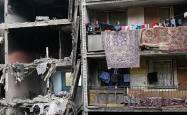 SZÖRNYŰ: Tűz pusztított a Luník IX mellett, féléves kisfiú vesztette életét