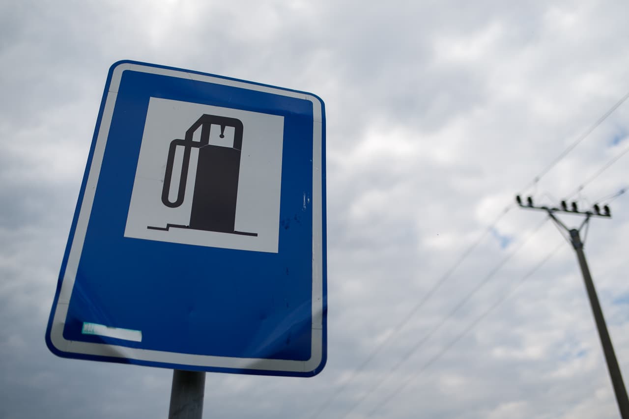 Szlovákiai benzinkúton felejtette személyes dolgait egy ukrán menekült, egész Lengyelországból ment vissza értük