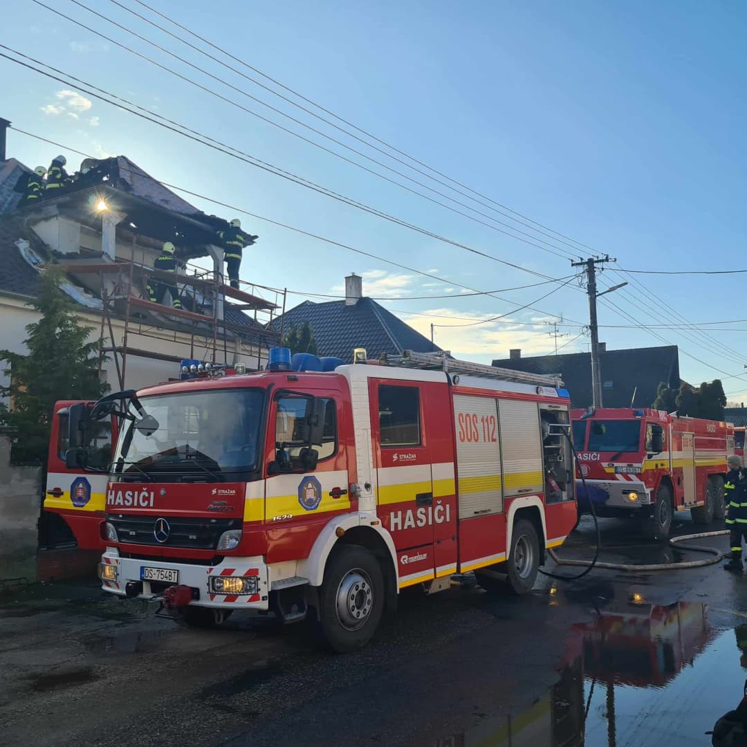 Háztűzhöz riasztották a dunaszerdahelyi tűzoltókat (FOTÓK)