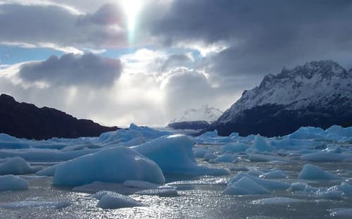 Olvadó gleccserben találták meg 16 éve eltűnt hegymászók holttestét