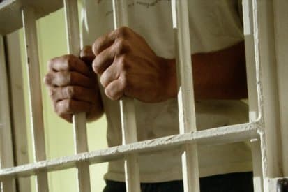 Több mint száz fogoly szökött meg egy börtönből az ima alatt
