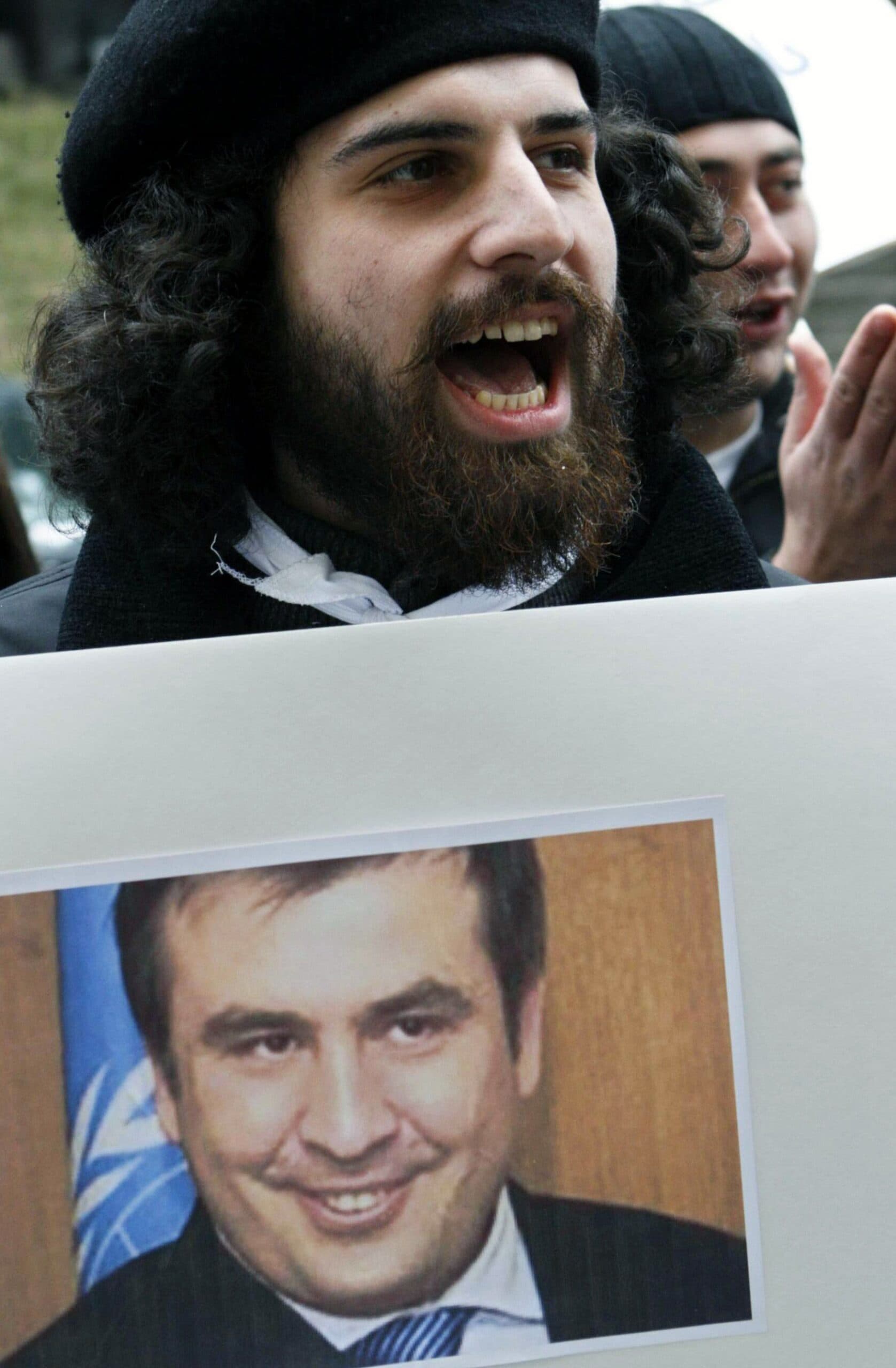 Három év börtönbüntetésre ítélték az Ukrajnában tartózkodó Szaakasvili volt grúziai elnököt
