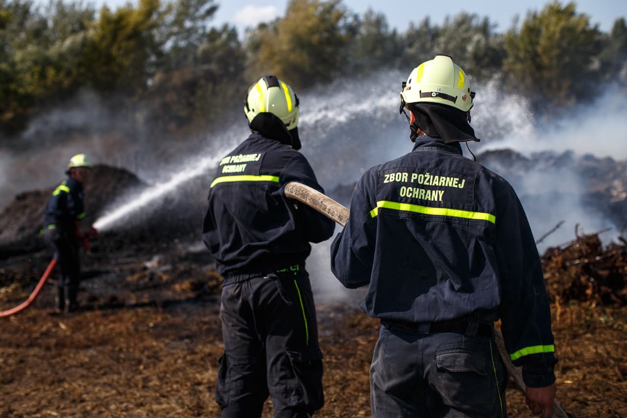 Önkéntes tűzoltók gyakorlatoztak Csallóköznádasdon - FOTÓK
