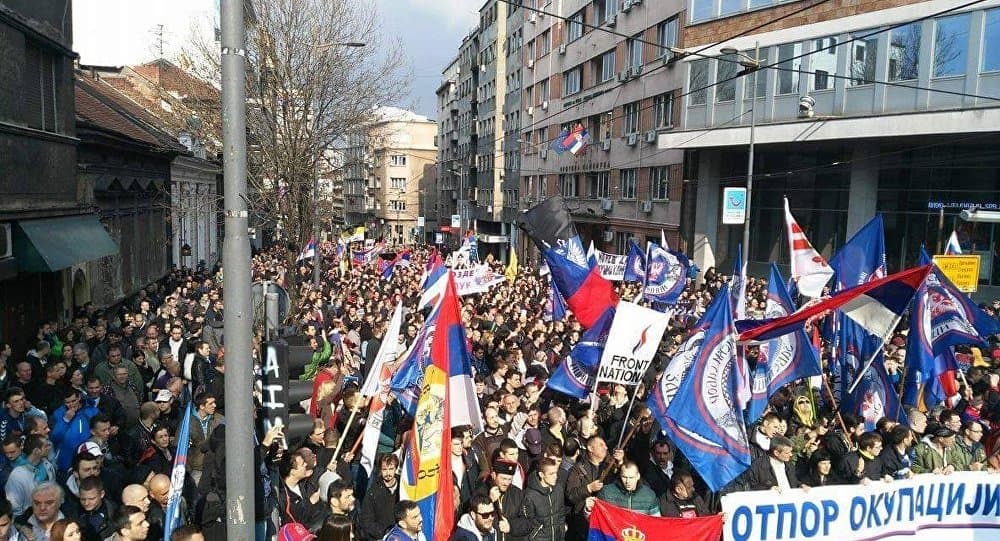 Több ezren tüntettek Belgrádban a szerb elnök ellen