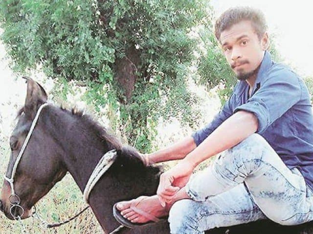 Megöltek egy huszonéves fiút – az volt a bűne, hogy lovat tartott