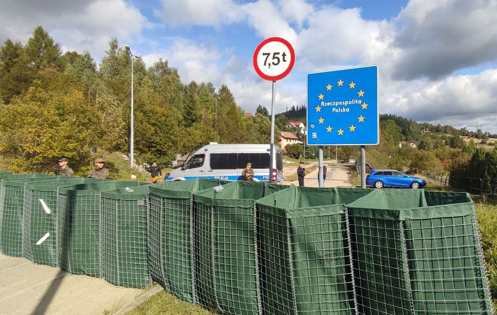 Lengyelország meghosszabbítja az ellenőrzést a szlovák határon