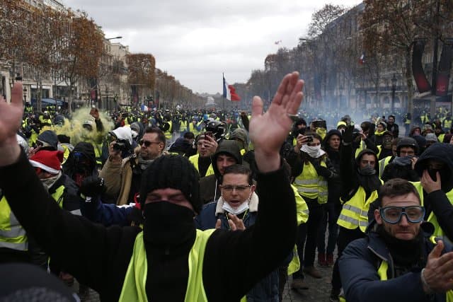 Strasbourgi lövöldözés - A kormány arra kéri a sárgamellényeseket, ne tüntessenek szombaton