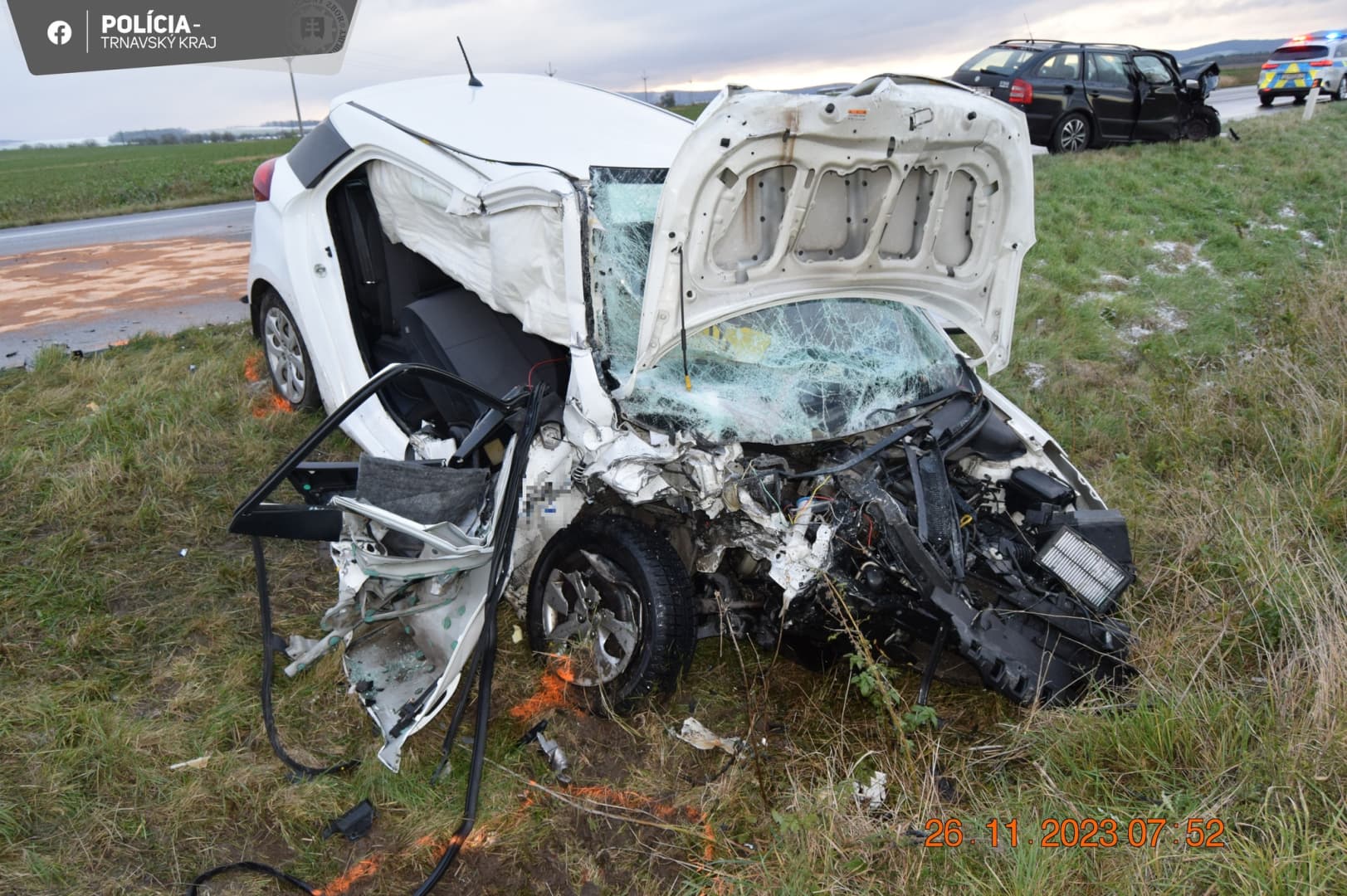 Tragikus baleset: frontálisan ütközött a fiatal taxis, utasa a kórházba szállítás után meghalt (FOTÓK)
