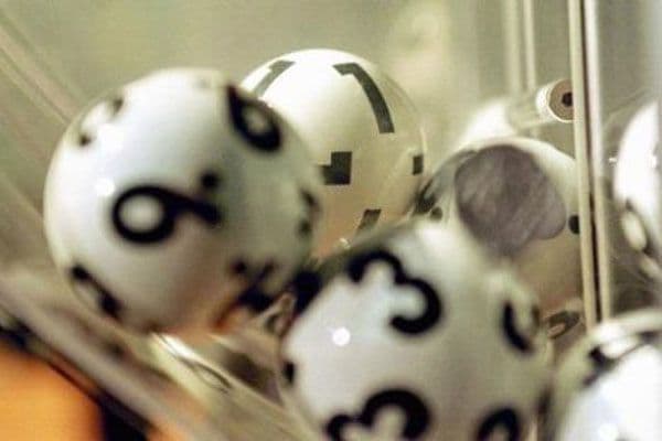 Rekordösszeget nyert a lottón egy nyugdíjas nő
