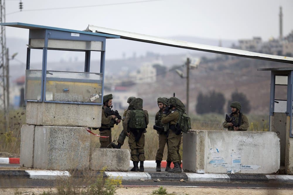 Palesztin fegyvereseket lőttek le izraeli katonák Ciszjordániában