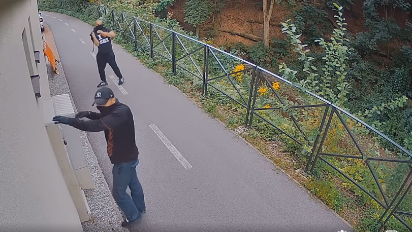 Alaposan maguk alá fűtöttek: a tolvajok minden lépését rögzítették a kamerák (VIDEÓ)