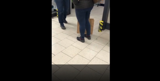 Durván hajba kaptak az emberek az áruházban az akciós fertőtlenítő szappan miatt! (VIDEÓ)