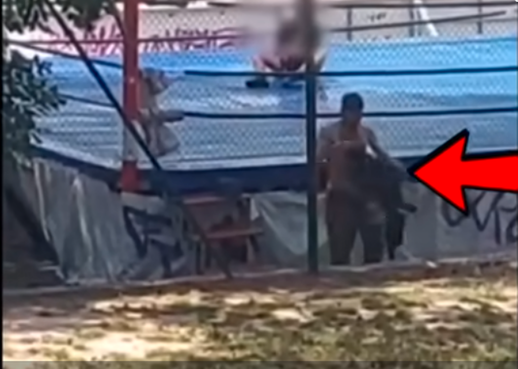 DURVA: Földhöz vágta a gyereket, majd elhúzott a helyszínről – ezt a fickót keresi a rendőrség (VIDEÓ)