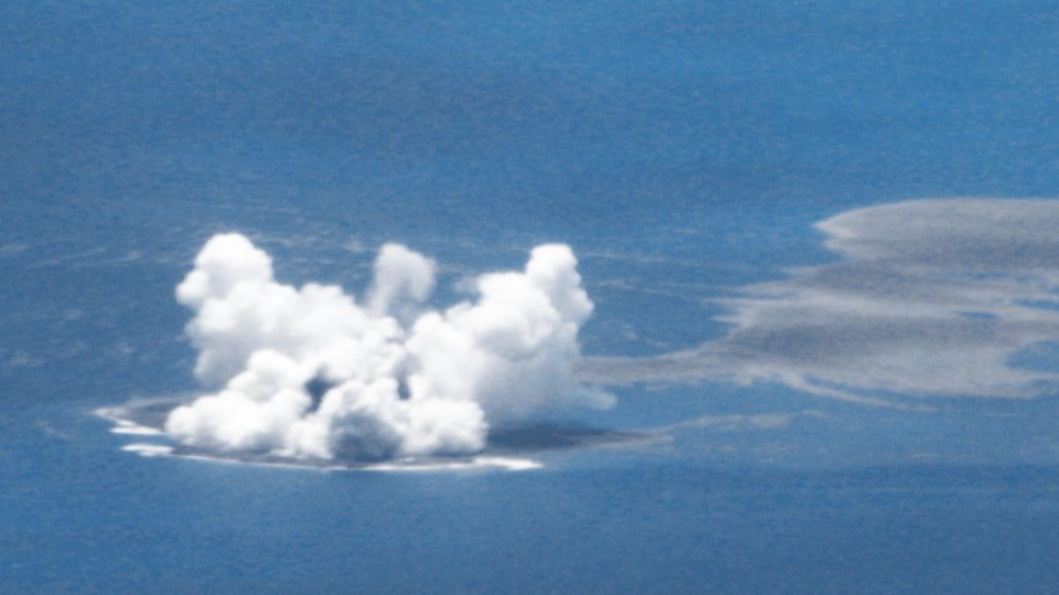 Új sziget bukkant elő Tokiótól délre egy víz alatti vulkánkitörés nyomán