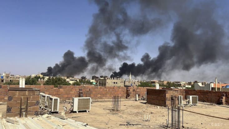 A háromnapos tűzszünet után kiújultak a harcok Szudánban