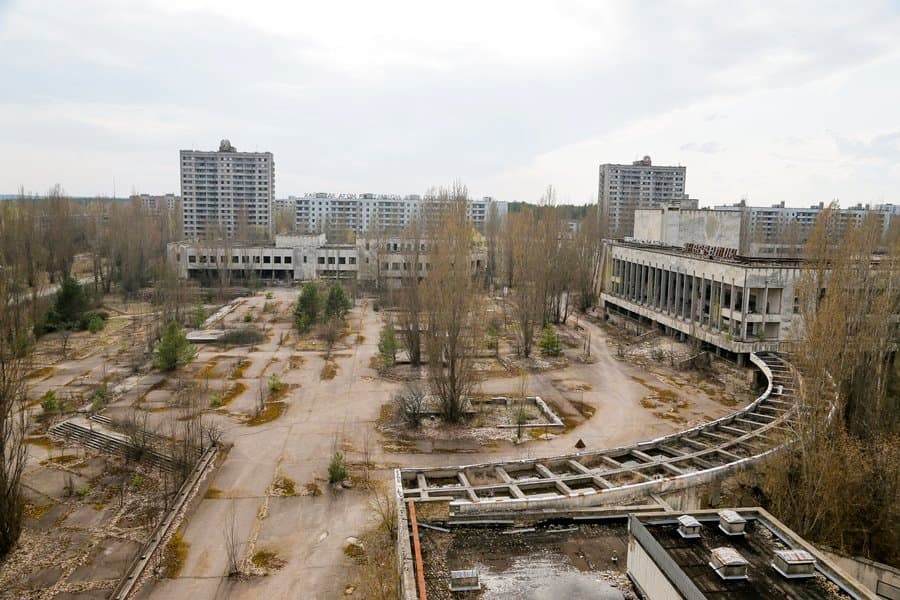 Ejtőernyősök potyogtak az égből a csernobili atomerőműnél – az oroszok a maguk módján magyarázzák, hogy miért volt erre szükség