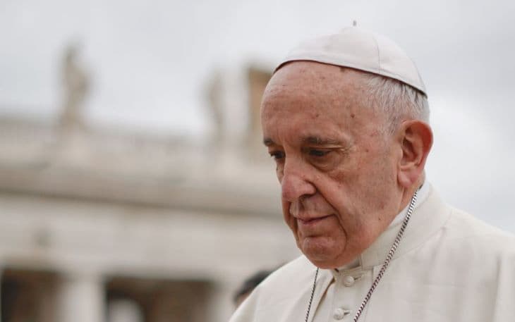 A pápa nem mindennapi ajándékot kap Szlovákia fiataljaitól