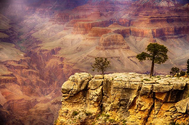 Tragédia a Grand Canyonban: Két turista szakadékba zuhant
