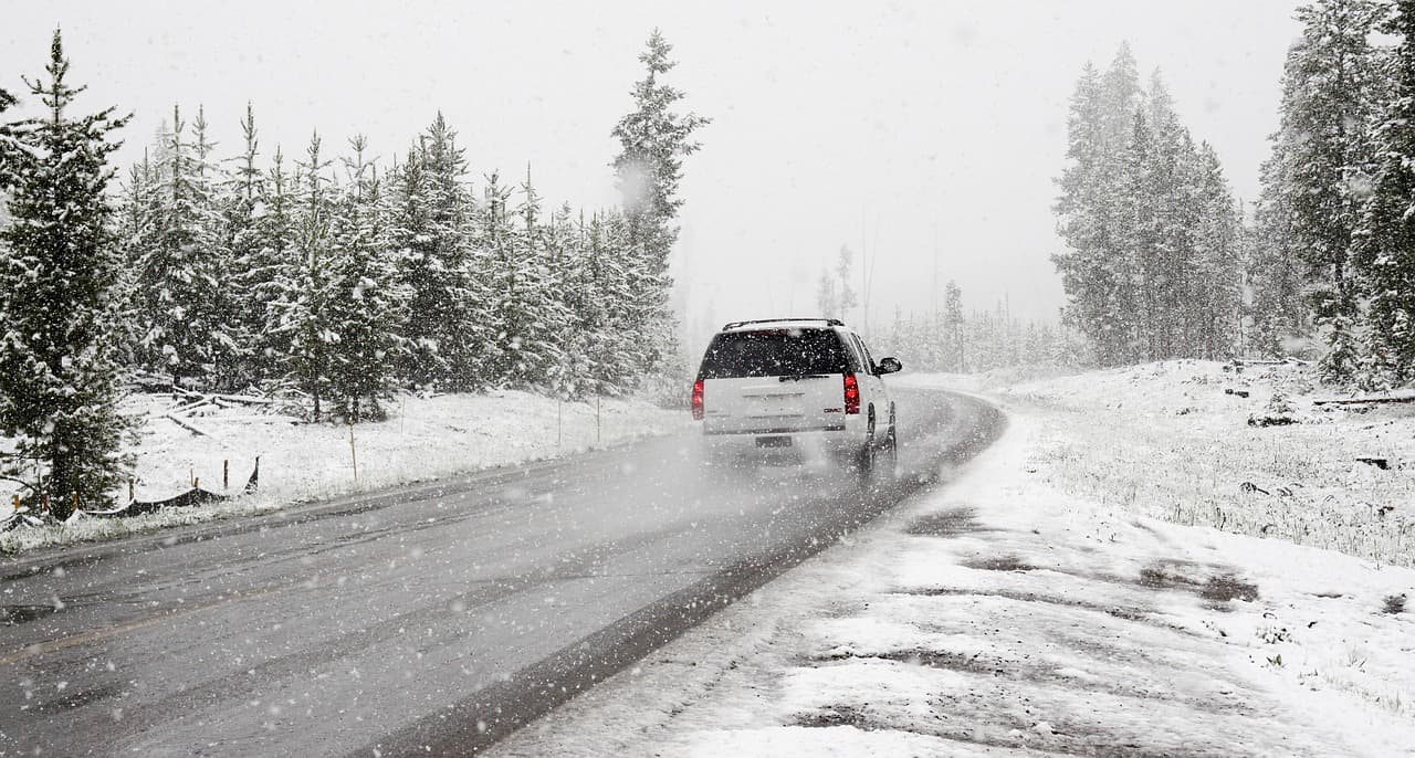 Hóviharok okoznak fennakadást a közlekedésben Romániában
