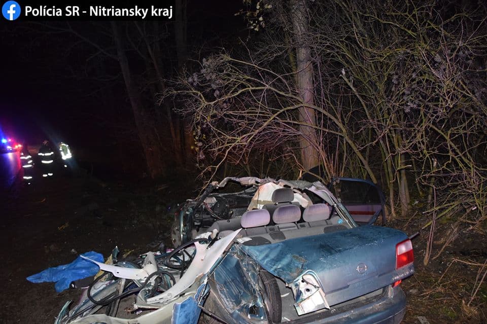 Szörnyethalt a sofőr, aki Köbölkút felé hajtva lesodródott az útról