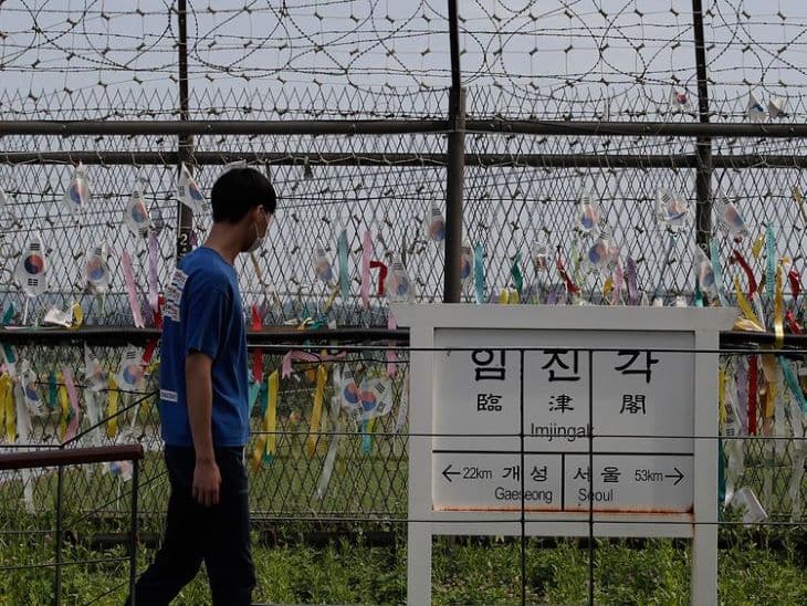 Sikerült átszöknie a határon egy férfinak Dél-Koreába