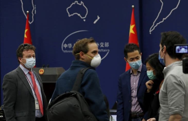 Peking visszautasítja az amerikai vádakat a járvánnyal kapcsolatban