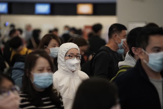 KORONAVÍRUS: Újabb kilencvenhét ember halt meg a fertőzésben Kínában