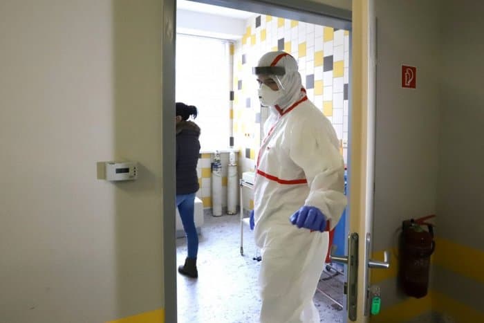 Az Egyesült Államokban már több mint 67 ezer emberéletet követelt a koronavírus-járvány