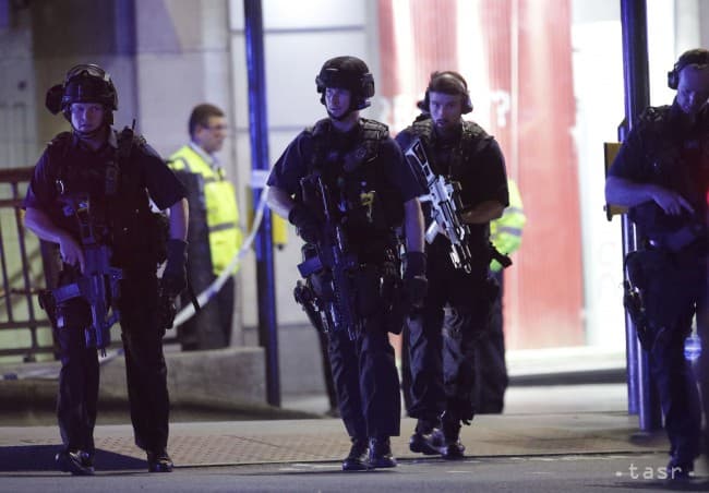 Londoni merénylet: Tizenkét embert őrizetbe vettek
