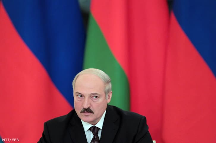 Lukasenka azt találta mondani, hogy Putyin művelete már elérte minden célját, de ha az ukránok nem fejezik be, akkor le fogják őket darálni