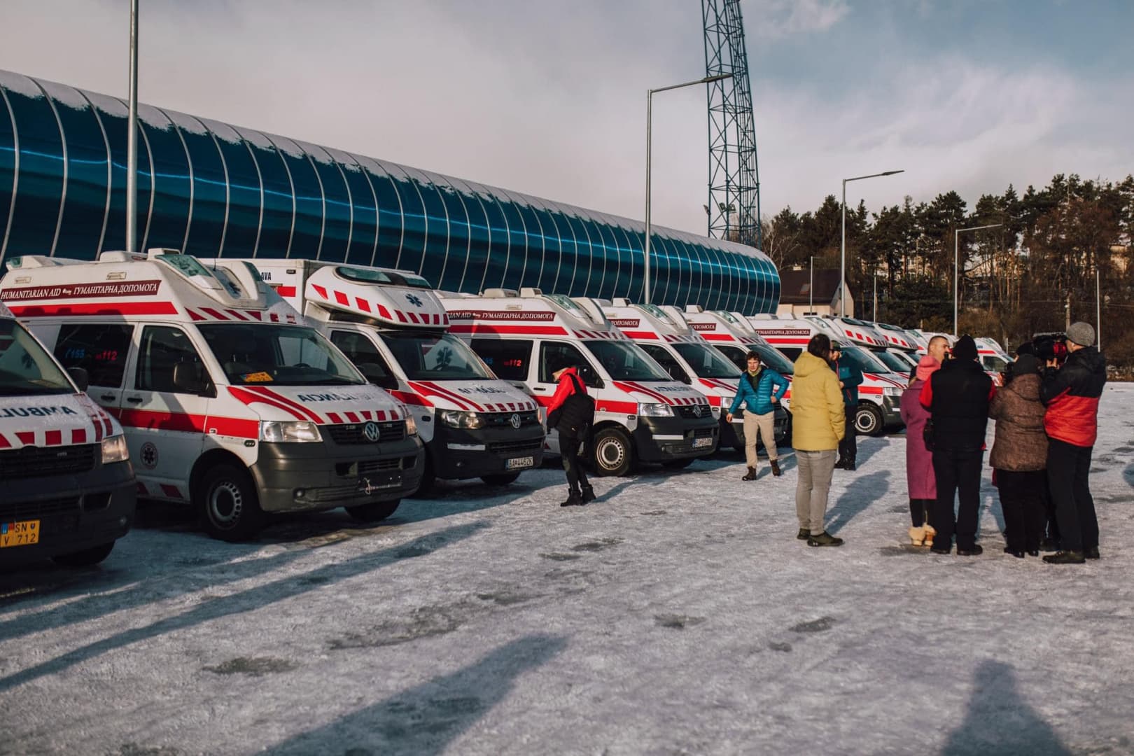 Szlovákia 16 mentőautót küld Ukrajnának