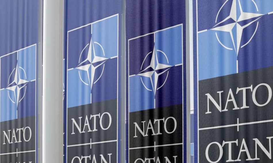 Sürgetik Törökországot és Magyarországot, hogy ratifikálják Svédország NATO-csatlakozását