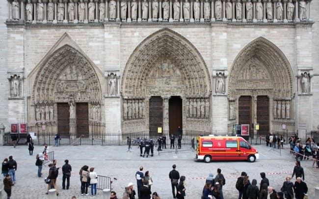 Notre-Dame - A párizsi ügyészség baleset miatt indított nyomozást
