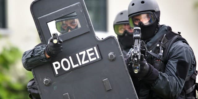 Razziáztak a rendőrök egy németországi mecsetben