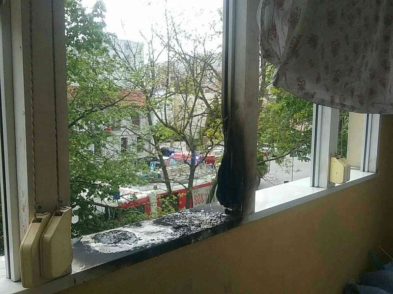 Cigicsikk miatt gyulladt tűz egy balkonon Somorján