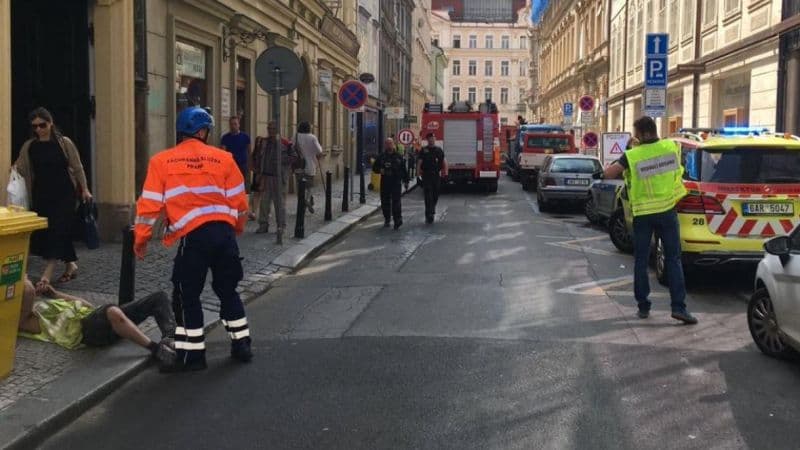 Beomlott egy épületrész Prágában, munkásokat temetett maga alá a törmelék