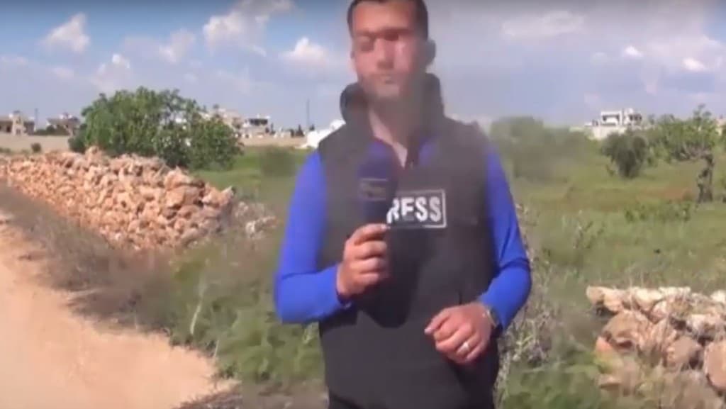 Élő adásban repült a riporter arcába egy repeszdarab (videó)