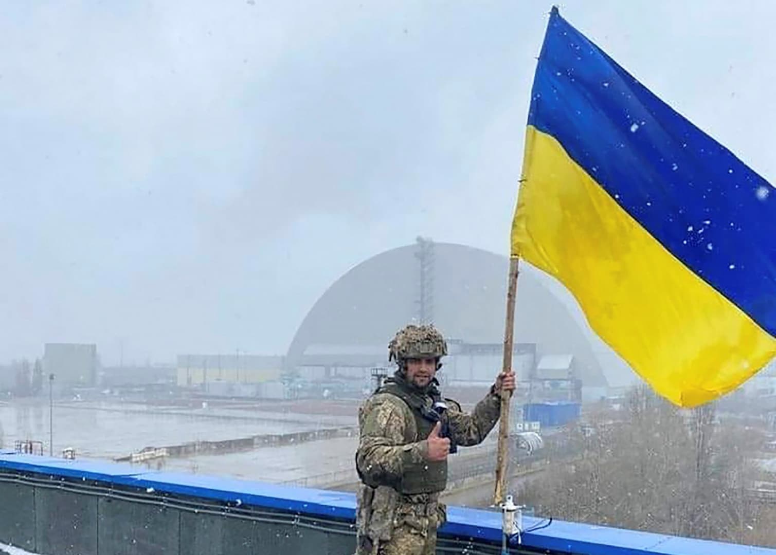 Az ukrán erők visszavették a csernobili atomerőmű mellett Pripjaty települést
