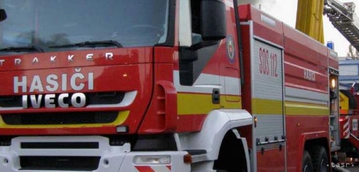 Háztűzhöz riasztották az eperjesi tűzoltókat, a ház tulajdonosa megsérült
