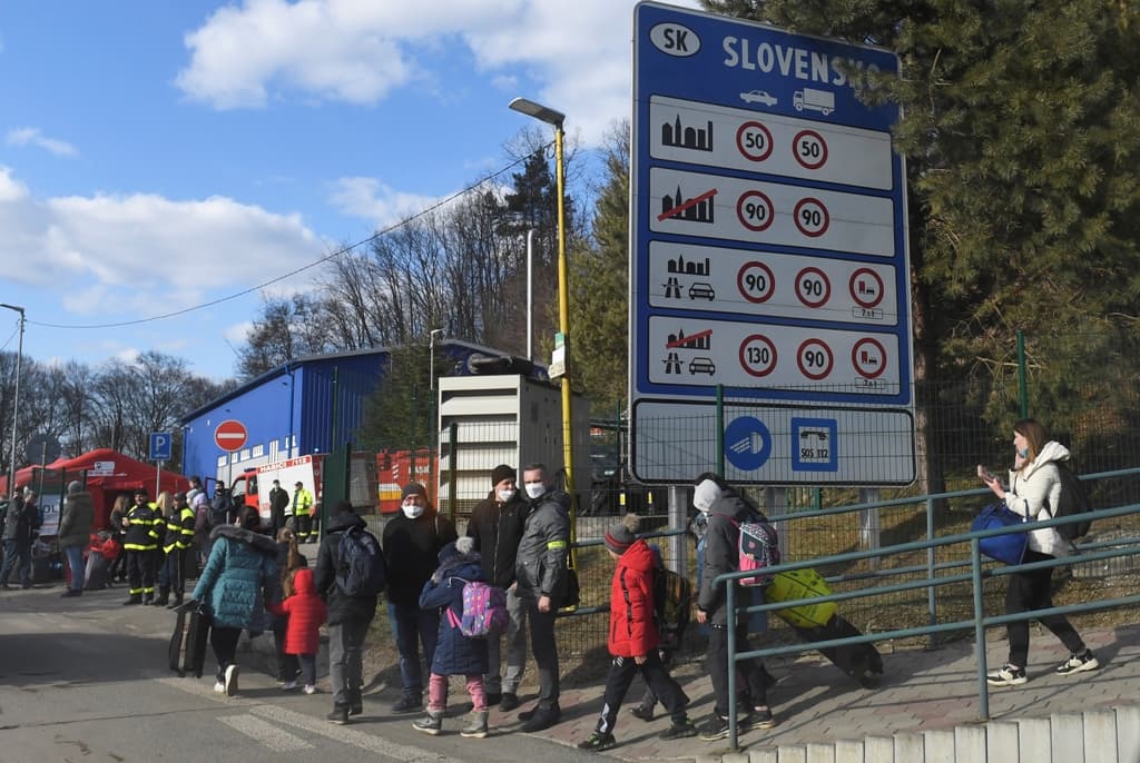 Azt hitte, hogy elvegyülhet a menekültek között, az Interpol által körözött személyt fogtak el a szlovák-ukrán határon