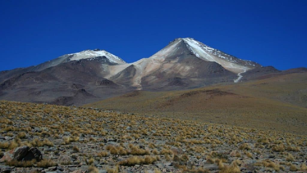Hatalmas “tavat” találtak a vulkán alatt