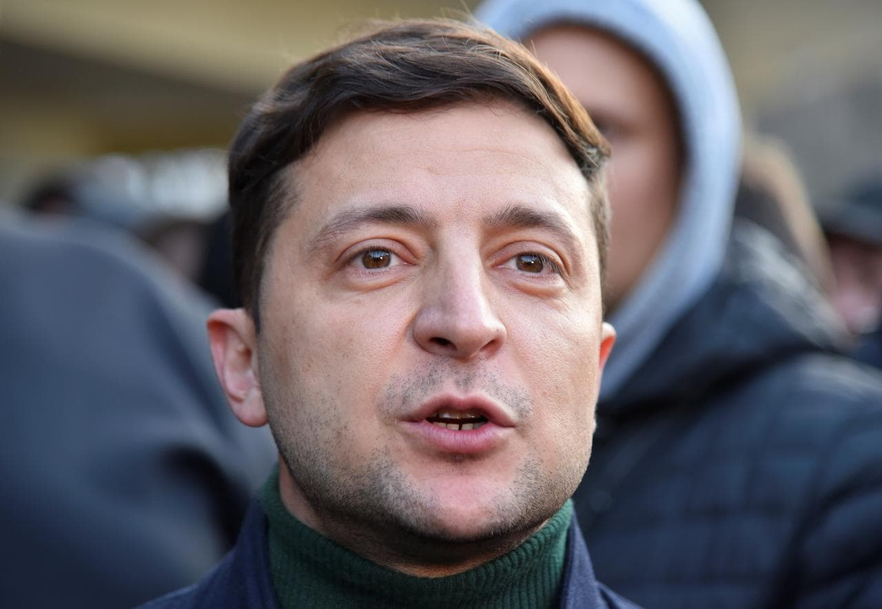 Ukrán elnökválasztás - Porosenko stábja drogosnak igyekszik beállítani Zelenszkijt
